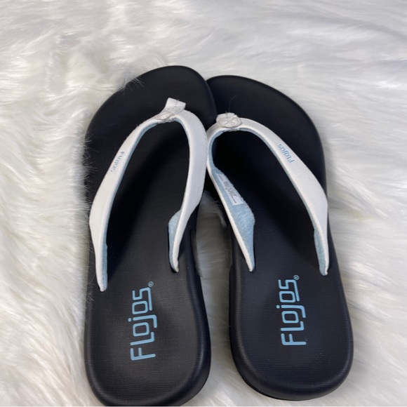 FLOJOS Memory Foam Flip Flops - Picture 7 of 8